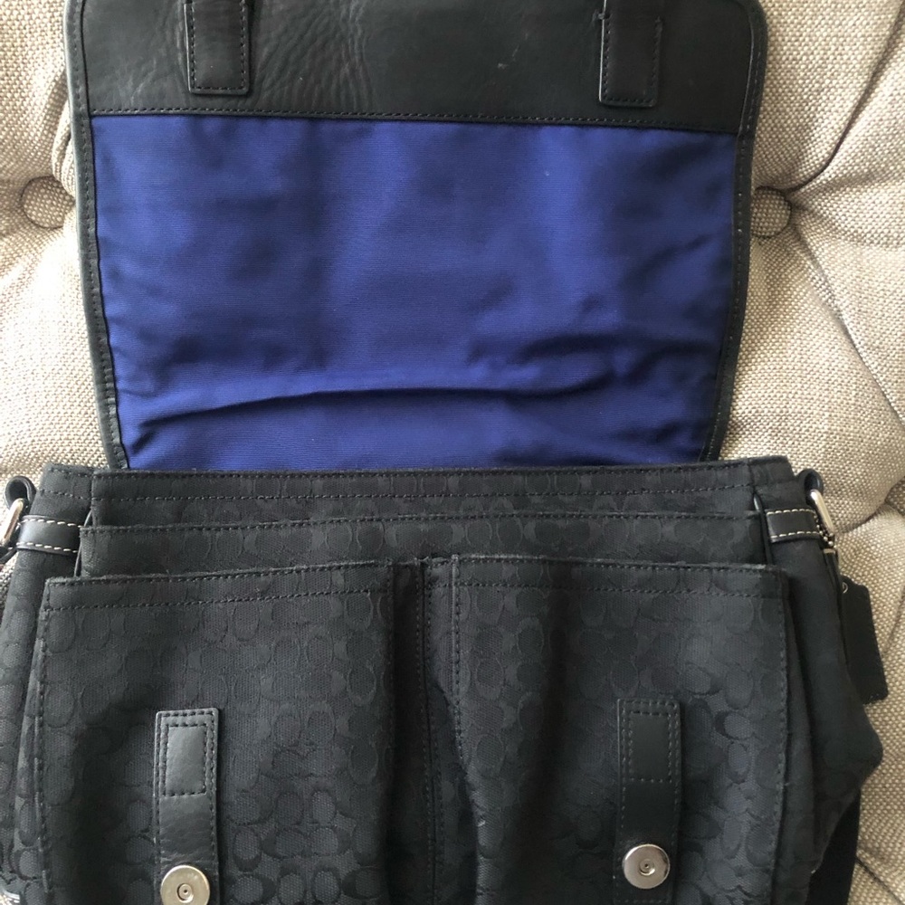 Coach Messenger Bag Authentic - Picture 4 of 9